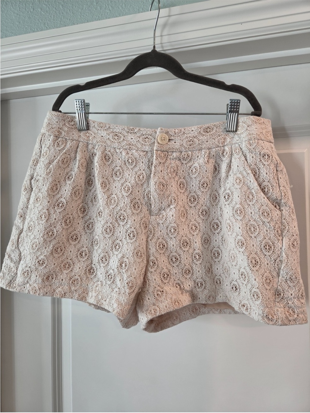 LC Lauren Conrad Cream Eyelet High-Waist Lace Shorts - Picture 2 of 6